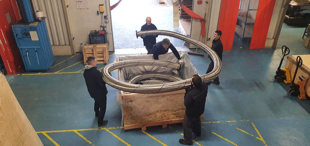 Flexilbe Inox Wellinox en train d'être emballé par le service logistique.
